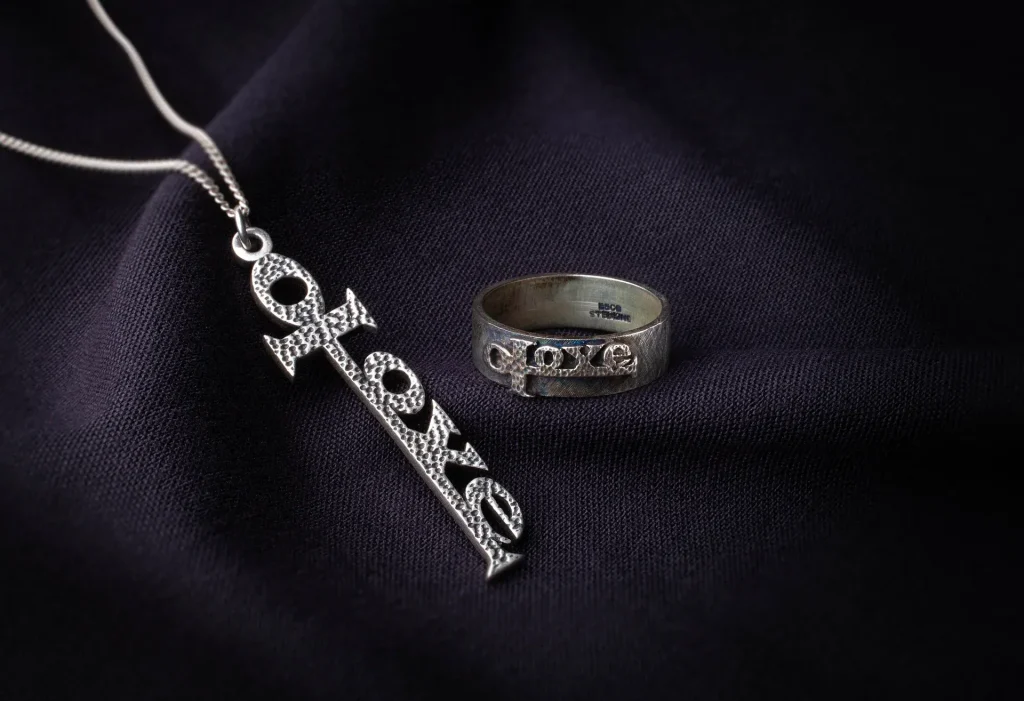 imgi_24_Love_Necklace-Ring_Horz_9067